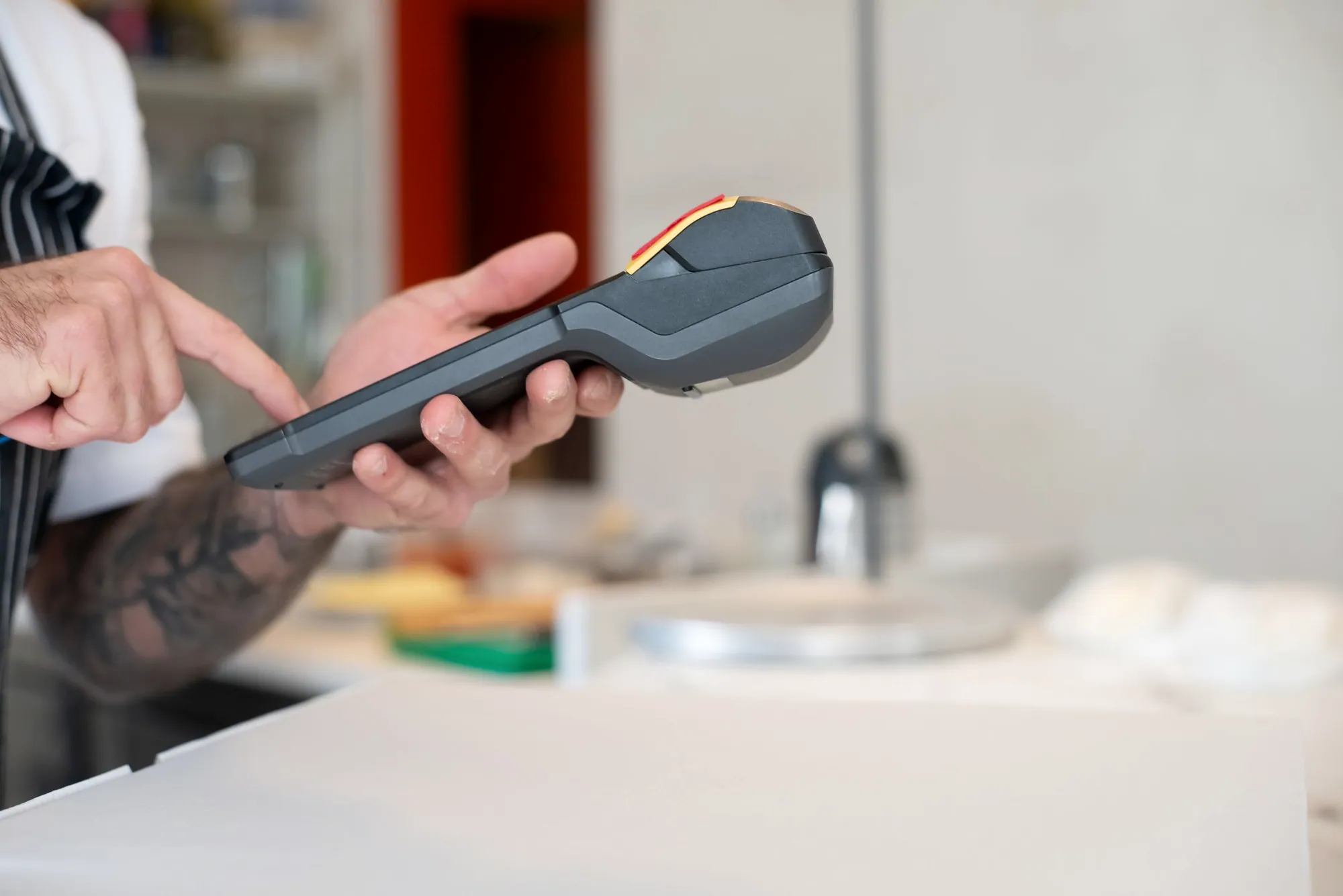 Contactless payment on a counter point of sale terminal
